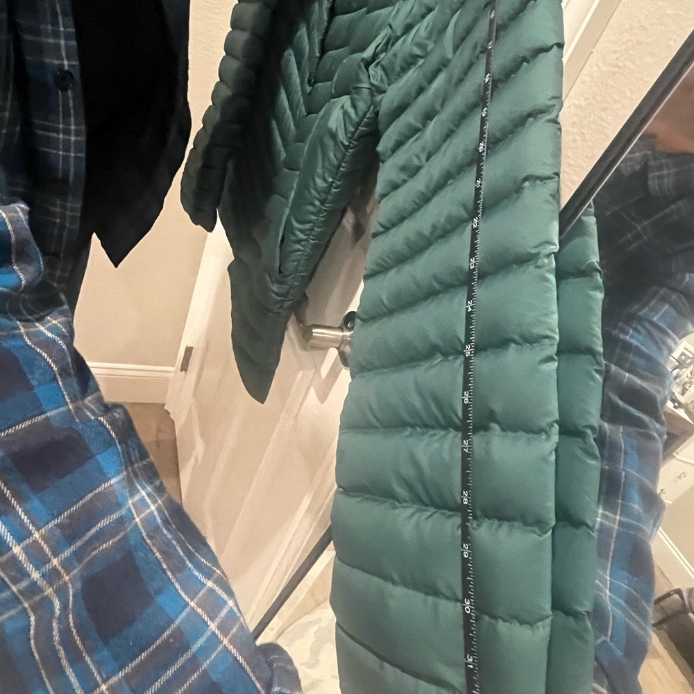 lululemon athletica Forest Green Puffer Jacket - Picture 5 of 6
